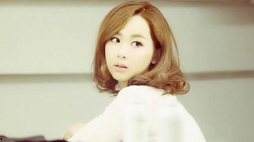 明星資訊網(wǎng),揭秘娛樂圈最新動態(tài)，熱點事件一網(wǎng)打盡！