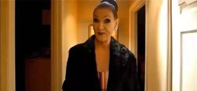 紅大爺男扮女裝視頻無刪減,一場跨越性別的時尚演繹